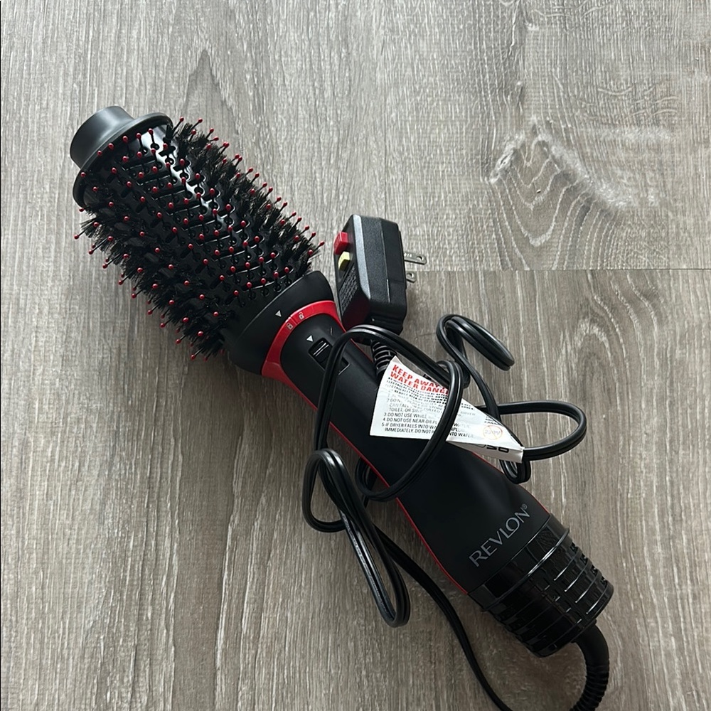 Revlon One step volumizing hair dryer- Black and Red